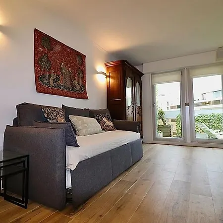 2 Pieces Avec Balcon - Parking - Proche Versailles * Le Chesnay (Yvelines)