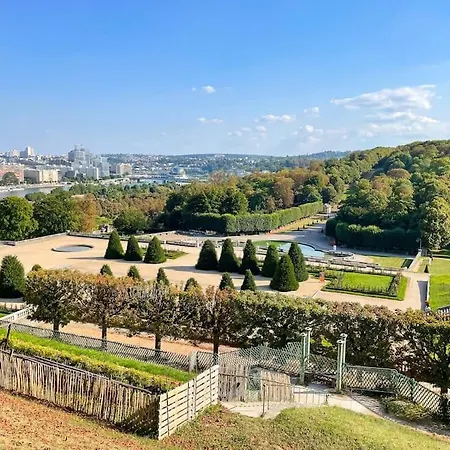Apartmán 2 Pieces Avec Balcon - Parking - Proche Versailles *