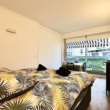 2 Pieces Avec Balcon - Parking - Proche Versailles *